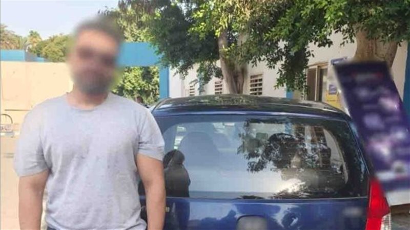 ضبط قائد سيارة طمس لوحاتها الخلفية في منطقة المنيل لتفادي المخالفات