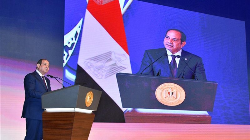 السيسي يوجه وزير التموين بزيادة أعداد منافذ بيع السلع بأسعار مخفضة وضبط الأسواق