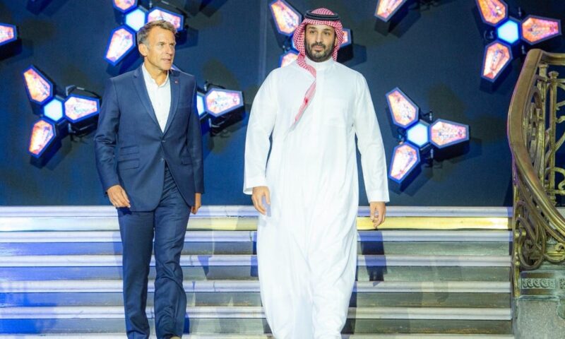 بحضور محمد بن سلمان.. ماكرون يتوج أبطال كأس العالم للرياضات الإلكترونية