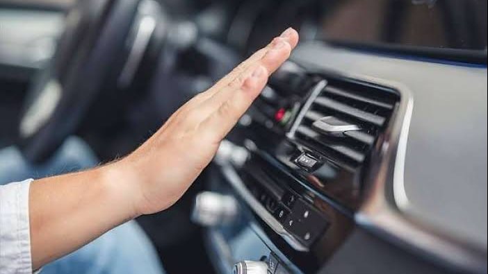 قبل ما تدمره.. 7 عادات خاطئة تضعف تكييف سيارتك في الصيف