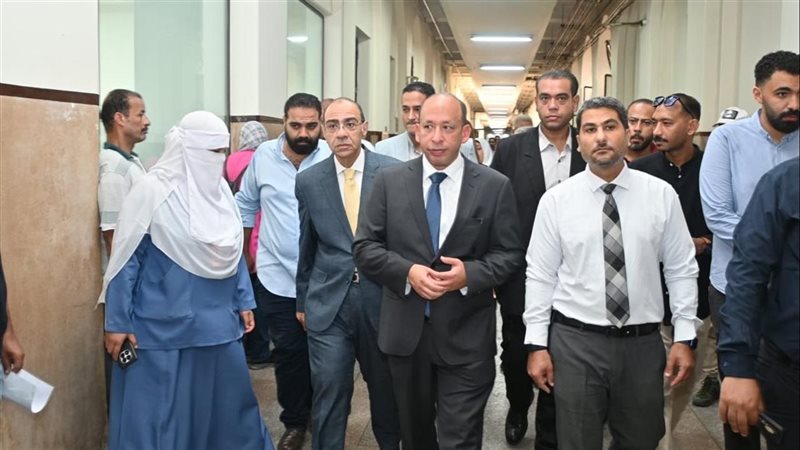 عميد قصر العيني يوجّه بسرعة استكمال تطوير وحدات الرعاية ورفع كفاءة الخدمات العلاجية بالمستشفيات