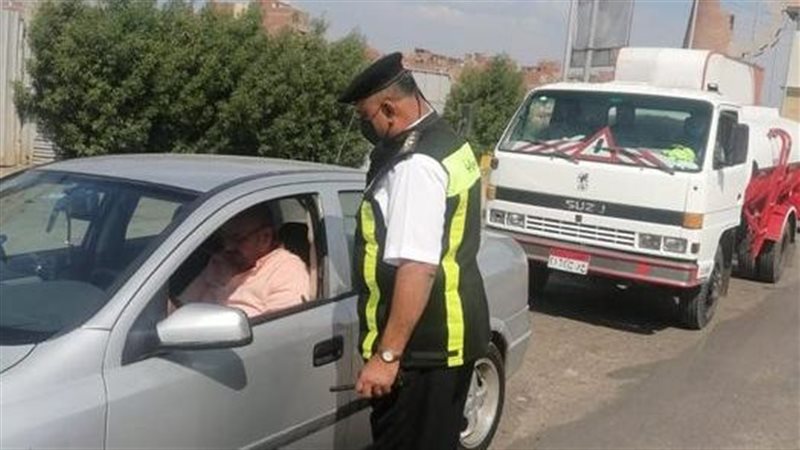 خلال 24 ساعة، 117 ألف مخالفة مرورية وضبط قضايا عملة ومخالفات مخابز