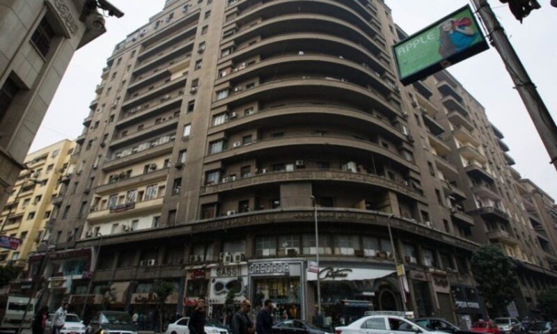 عمارة الإيموبيليا وسط القاهرة تثير الجدل.. والسلطات تحسم مصيرها