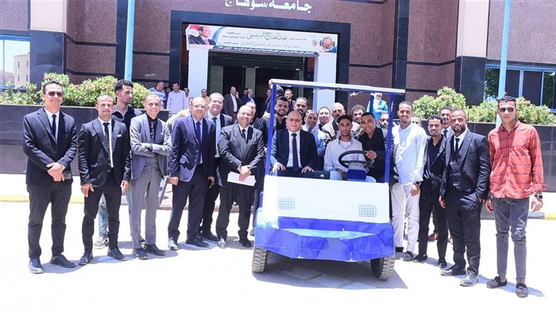 جامعة سوهاج: إنشاء ورشة لتجميع السيارات بالطاقة الشمسية وتوفير 25 فرصة عمل