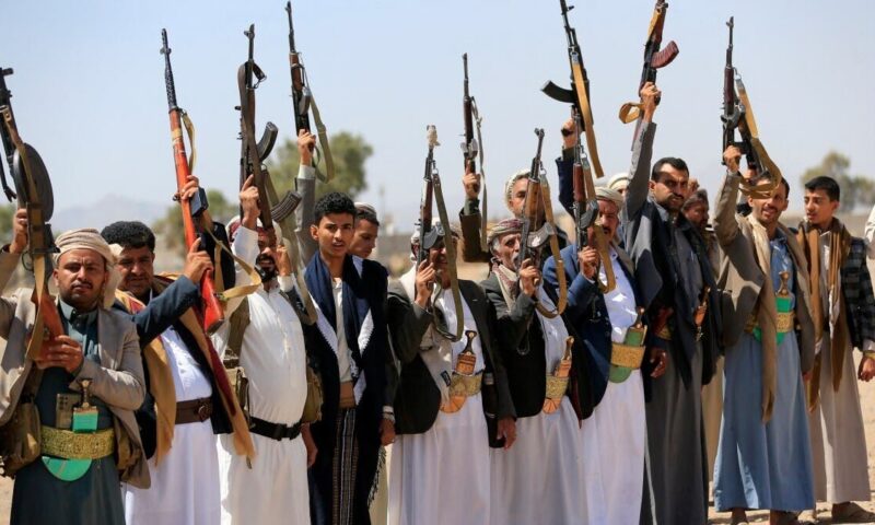 تصعيد في شبوة.. القوات الحكومية اليمنية تحبط توغلات حوثية