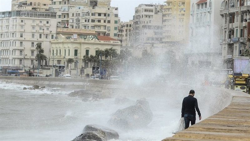 من قبلة أهل إيجيبت إلى متنفس الغلابة، الأرصاد تحذر المصطافين من ثورة 7 شواطئ