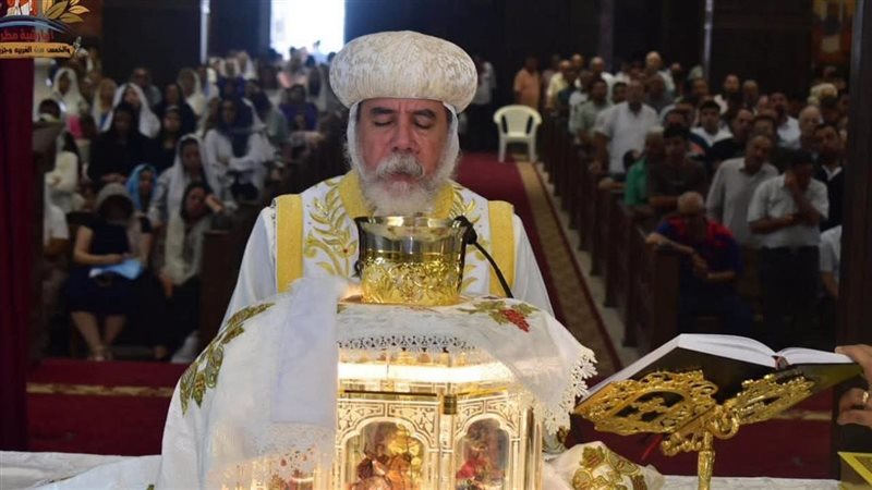 الأنبا كاراس يدشن كنيسة “العذراء ومارجرجس والأمير تادرس” بالمدينة التراثية بمطروح