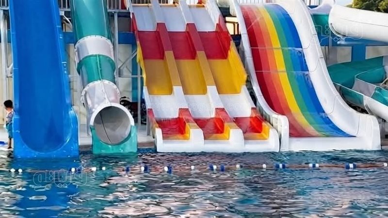 وضع علم “المثليين” على لعبة أطفال بحمام سباحة مركز شباب شهير في قنا يثير ضجة