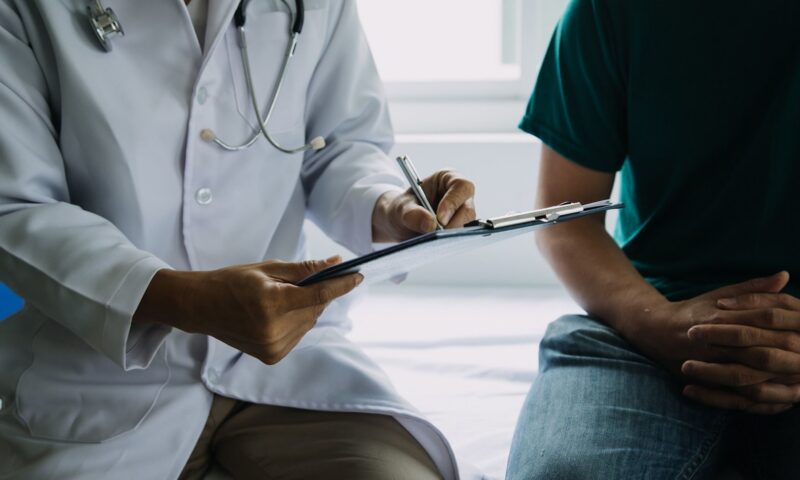 تضخّم البروستاتا حالة شائعة بين الرجال.. ما أبرز أعراضها؟