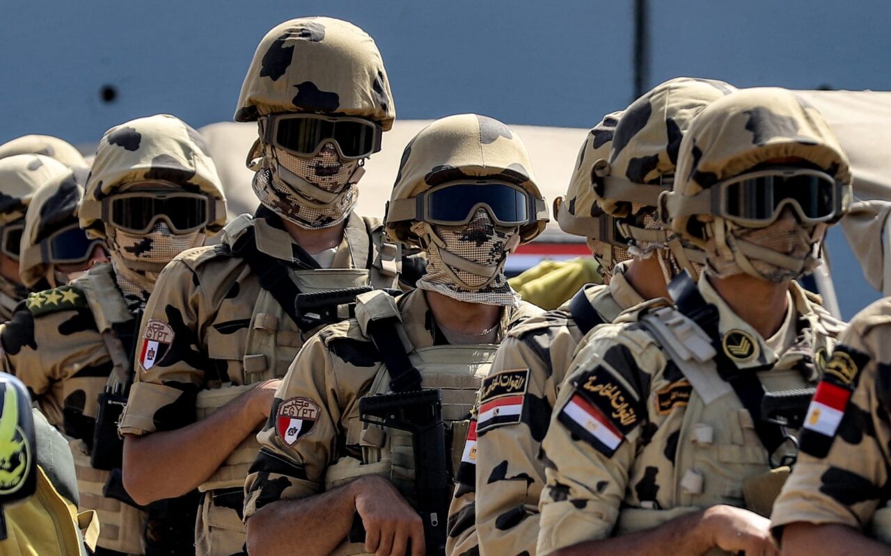الجيش المصري يستأئف حملته ضد التنقيب غير المشروع عن الذهب في الصحراء الشرقية