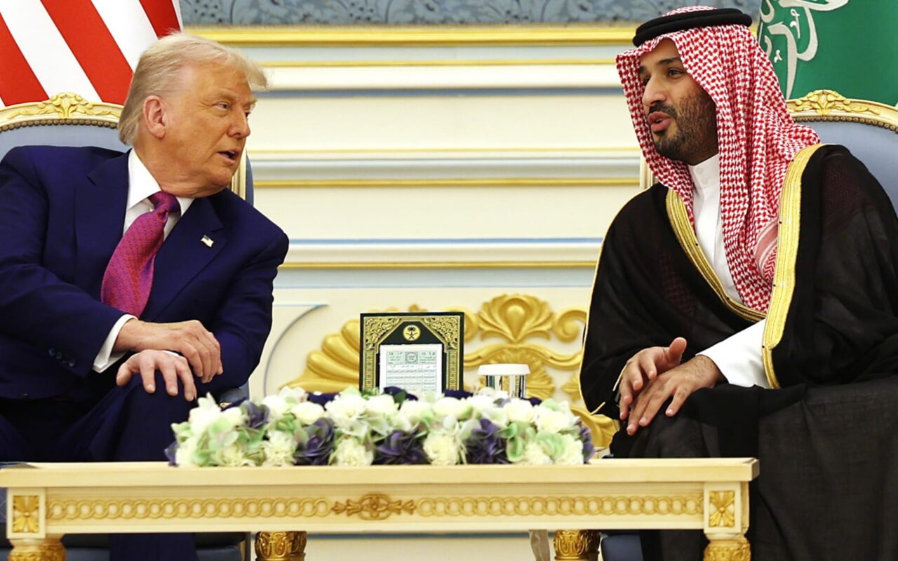 هل أوقف اتصال محمد بن سلمان ضربة أمريكية ضد إيران؟.. طهران تعلق