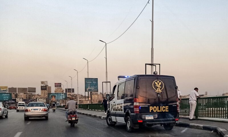 مصر: “القاضي المزيف” في قبضة الأمن.. واعترافات تكشف تفاصيل نشاطه وظهوره في محكمة