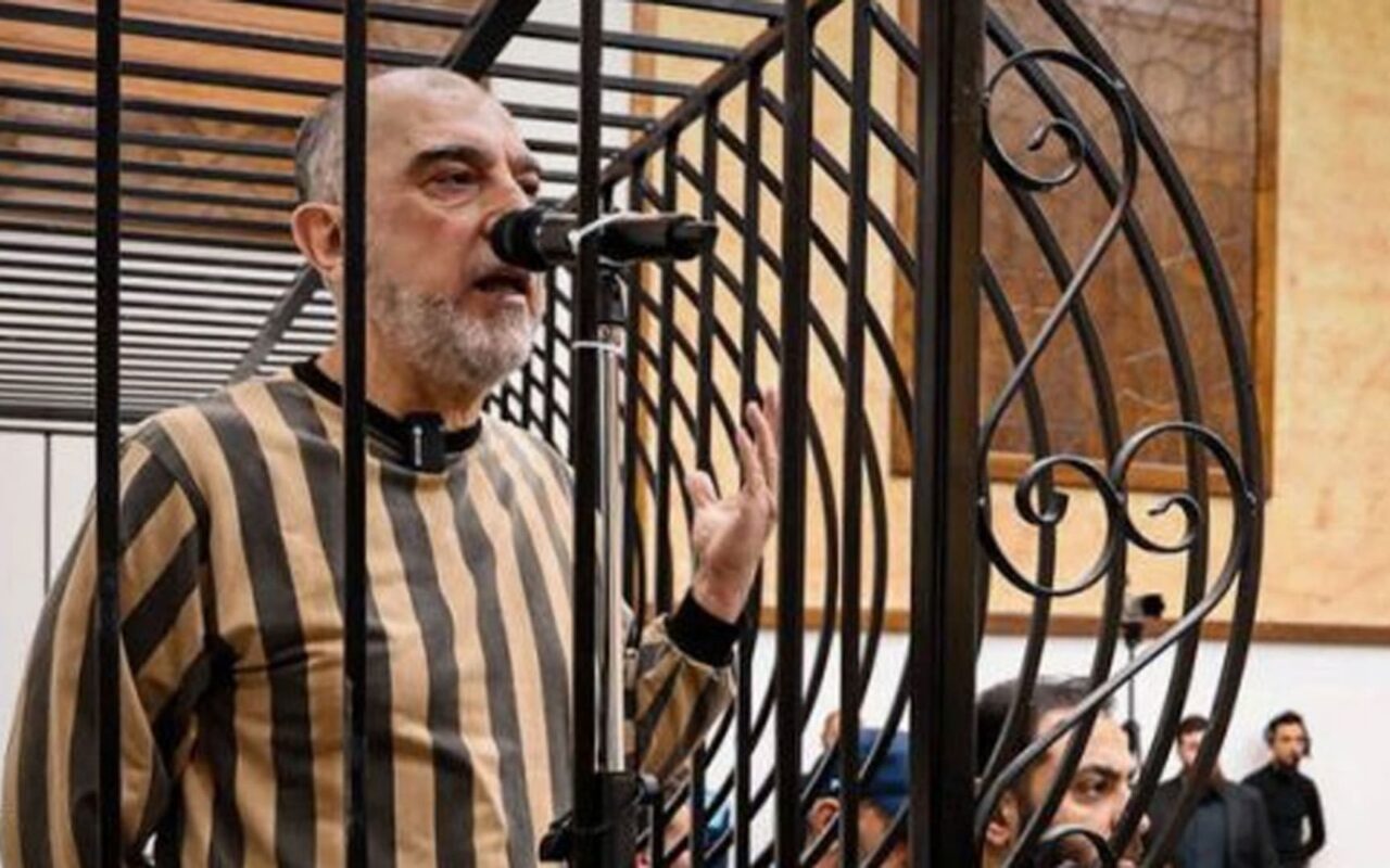 سوريا.. الادعاء يطالب بإعدام ابن خالة بشار الأسد شنقا ضمن 5 مطالب قدمت للقضاء