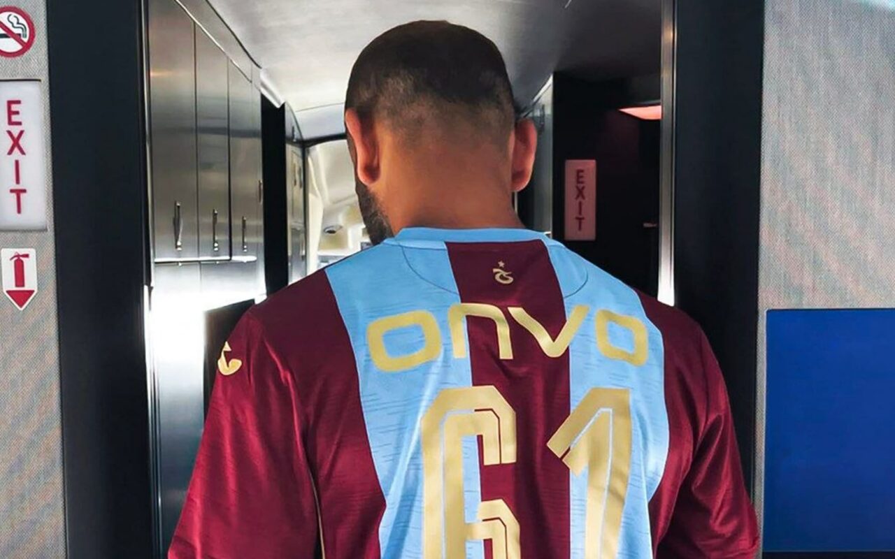ما السر وراء ارتداء محمد صلاح القميص رقم “61” مع طرابزون سبور؟
