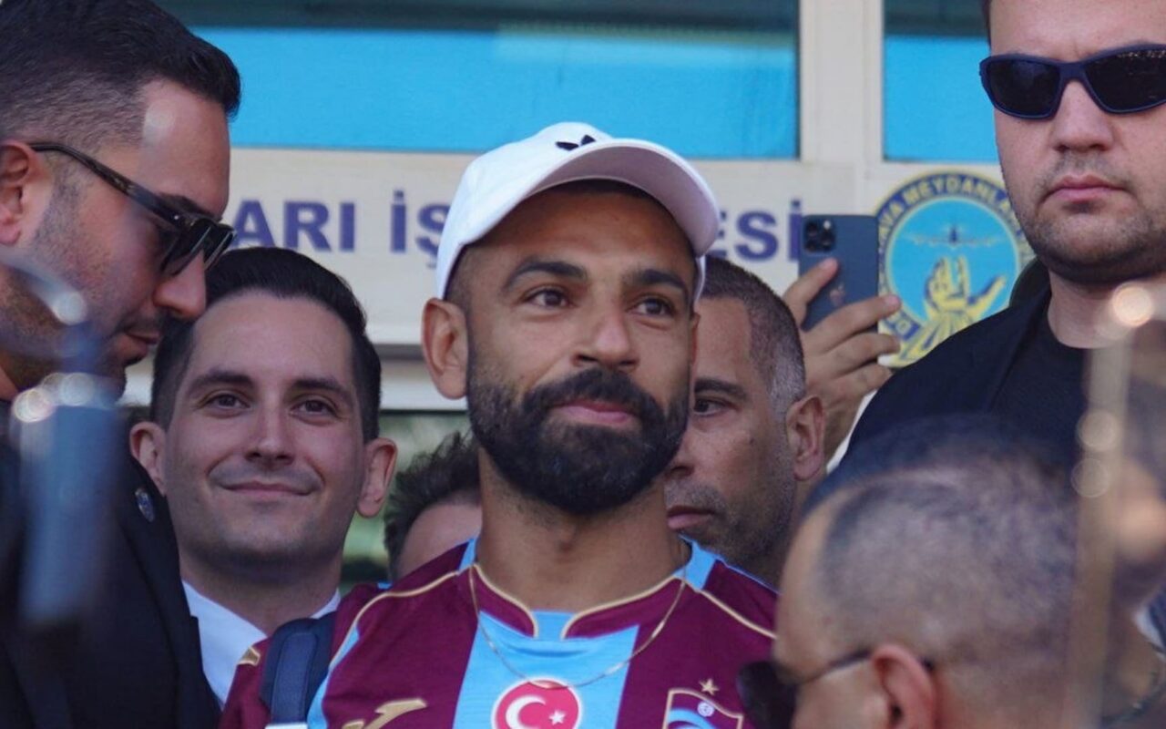 تصرف قام به محمد صلاح لحظة استقباله في تركيا يلقى رواجاً