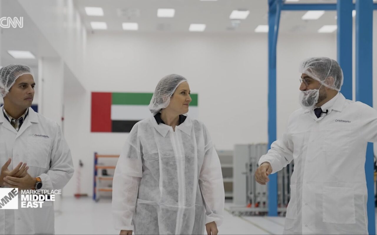 شاهد كيف تسعى الإمارات إلى ترسيخ سيادتها في قطاع الفضاء
