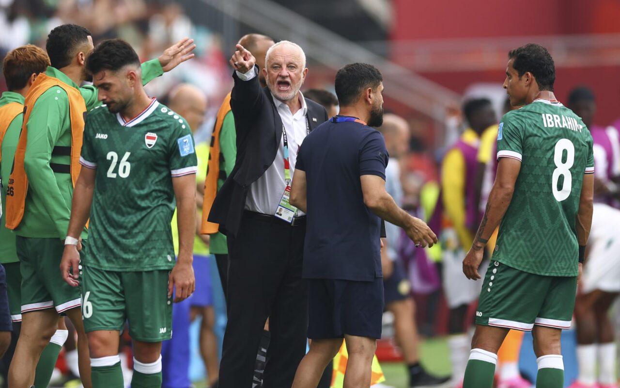 تطور جديد بشأن مستقبل غراهام أرنولد مع منتخب العراق