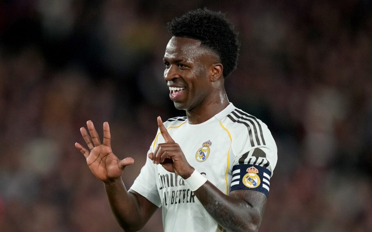 ريال مدريد يجدد عقد فينيسيوس جونيور.. ما أول تعليق للاعب؟