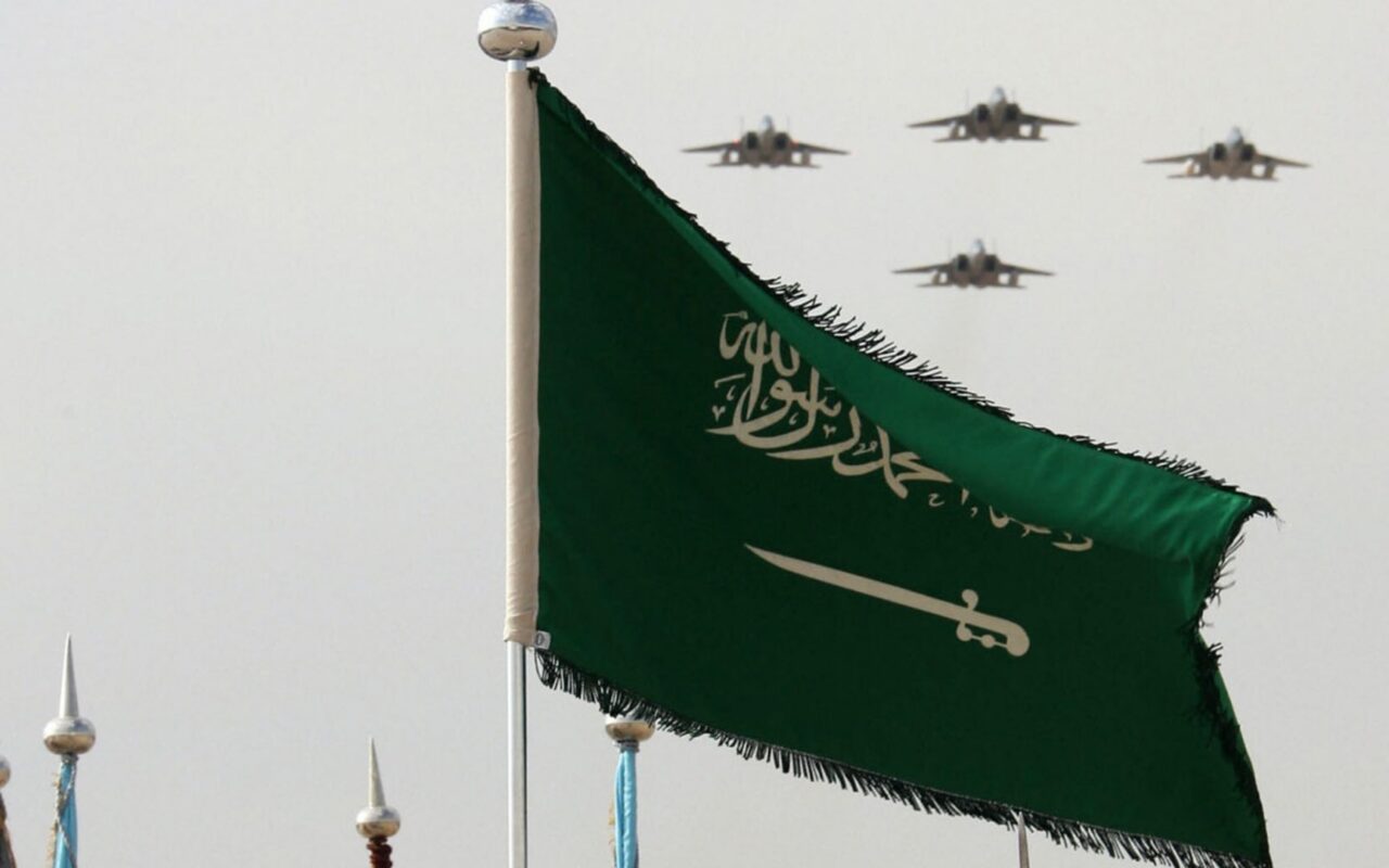مسؤول سعودي لـCNN: المملكة تتأهب لهجوم تشنه ميليشيات عراقية بالتعاون مع الحوثيين