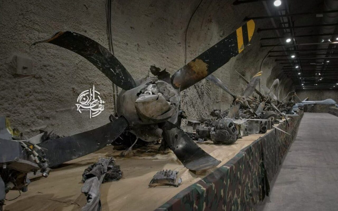 إيران تعرض “حطام طائرات أمريكية وإسرائيلية” أسقطتها خلال الحرب