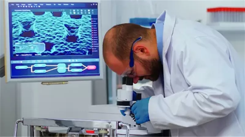 وداعًا لأضرار العلاج الكيميائي، دواء جديد يستهدف الخلايا السرطانية بدقة