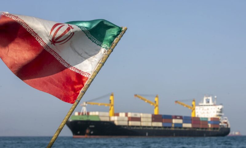 إيران تتحدث عن شرط جديد لإعادة فتح مضيق هرمز.. ما هو؟