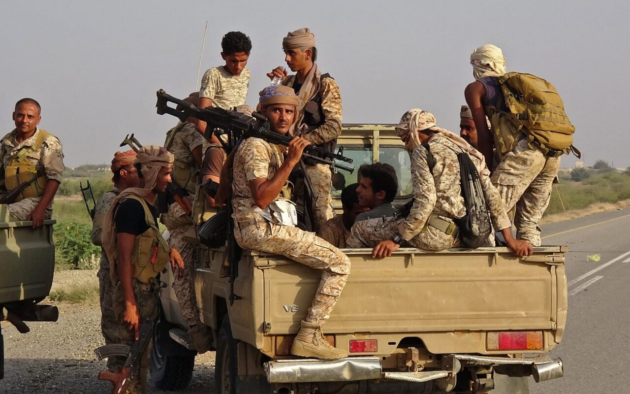 الجيش اليمني يعلن تنفيذ “عمل عسكري” ضد مواقع للحوثيين