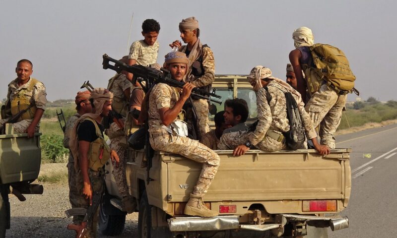 الجيش اليمني يعلن تنفيذ “عمل عسكري” ضد مواقع للحوثيين