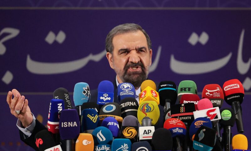 مجتبى خامنئي يعين محسن رضائي ممثلا له في مجلس الأمن القومي