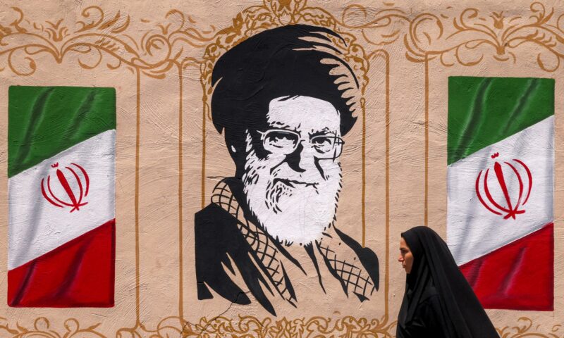تغييرات جذرية في قيادة إيران العسكرية.. هل تبتعد عن نهج خامنئي الأب؟