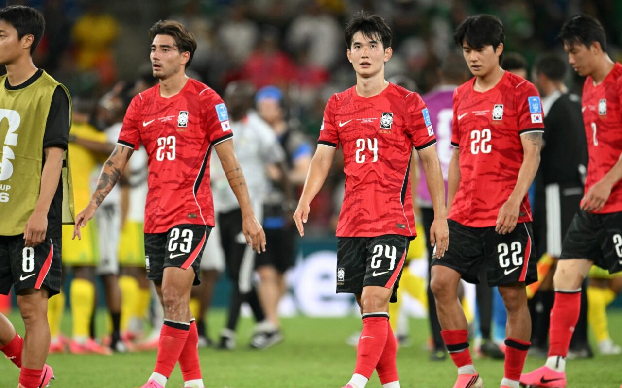 “منها مواجهات ضد عُمان والكويت وقطر”.. مزاعم بتقديم الاتحاد الكوري الجنوبي “خدمات جنسية” لحكام بعض المباريات