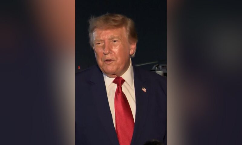 “أتلقى تهديدات كثيرة”.. ترامب يوضح سبب استخدامه شاحنة تموين سرًا لتغيير طائرته بتركيا