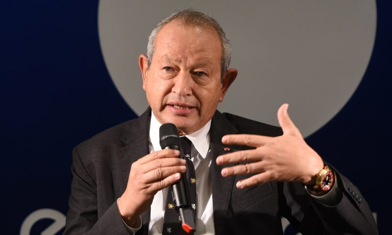 بعد “جريمة التجمع الخامس”.. ساويرس يرد على اقتراح ضرورة المشي مع حارس شخصي