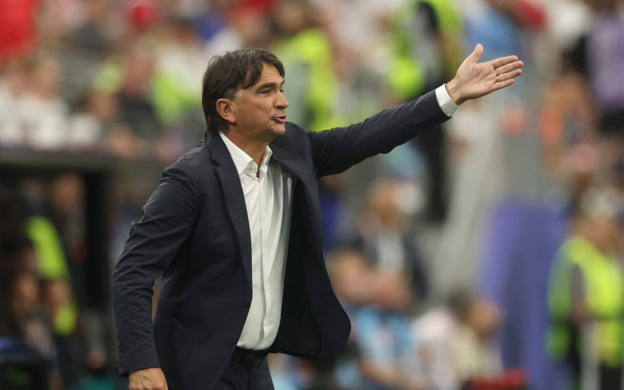 صاحب إنجاز مونديال 2018 يتولى تدريب منتخب الإمارات