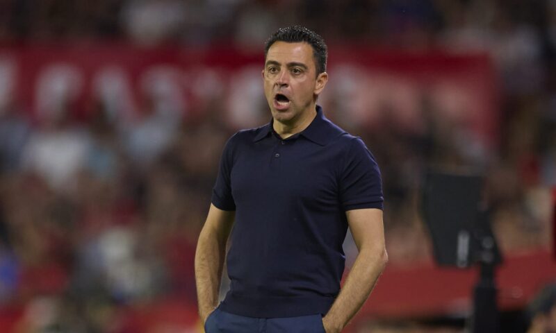 منتخب أوروبي عملاق يعيّن تشافي هيرنانديز مدربًا له