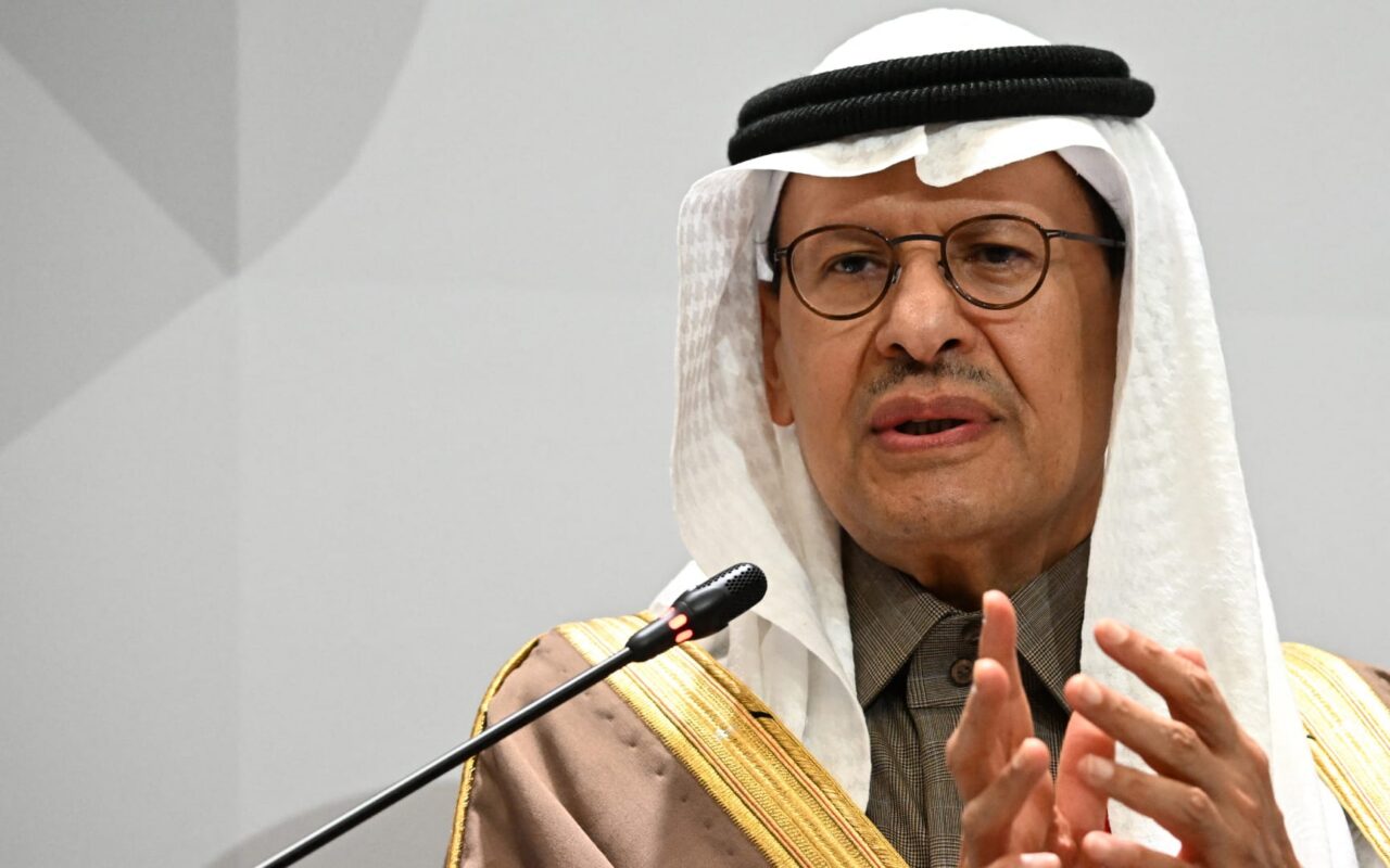 3 أوامر ملكية في السعودية شملت منصبا إضافيا لعبدالعزيز بن سلمان وإعادة تشكيل مجلس الوزراء