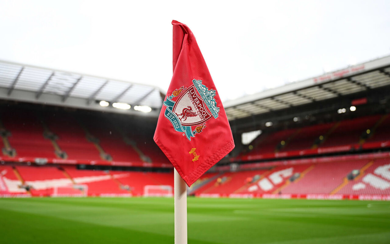 ليفربول يُعلن بيع “حصة أقلية” لتحالف استثماري يضم جيف بيزوس