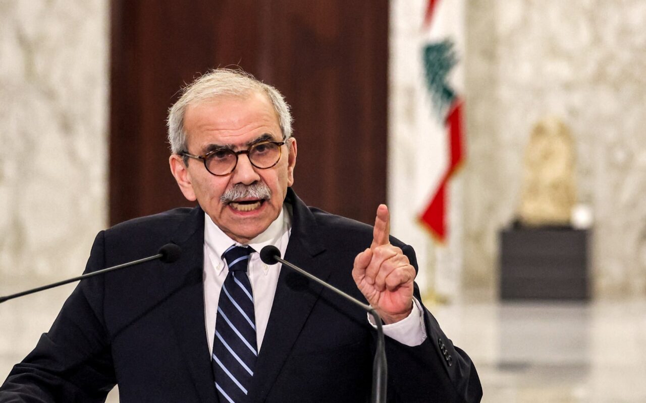 “ليسوا بنية تحتية عسكرية”.. نواف سلام يعلّق على سقوط قتلى بضربة إسرائيلية في جنوب لبنان