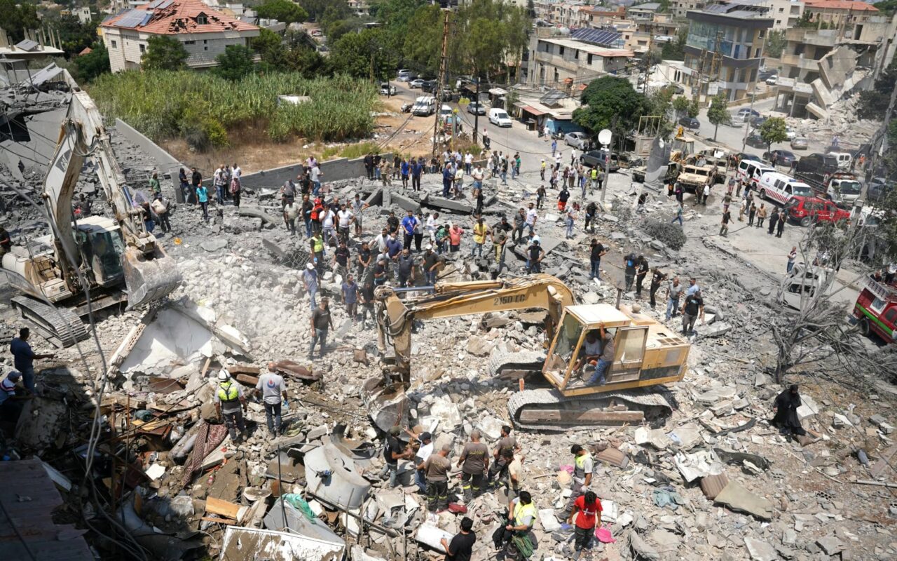 لبنان: ارتفاع حصيلة ضحايا غارات إسرائيلية على الجنوب إلى 11 قتيلاً