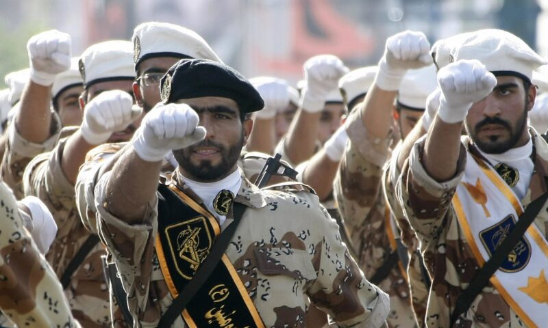 الحرس الثوري الإيراني يرد على مزاعم ترامب بوجود قناة اتصال سرية معه