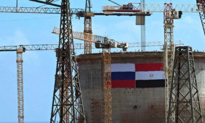 مصر ترد على “مزاعم تشكك في معايير الأمان” بمحطة الضبعة النووية