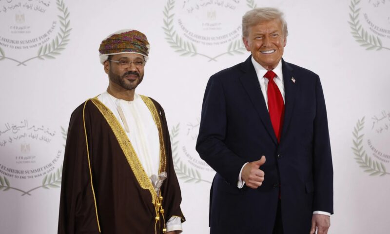 ترامب يهدد مجددًا بقصف سلطنة عُمان.. لماذا صعّد ضد حليفة أمريكا؟