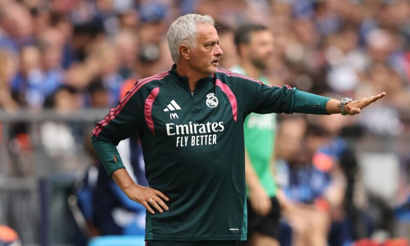 أول تعليق من مورينيو على انضمام رودري لبرشلونة بدلاً من ريال مدريد