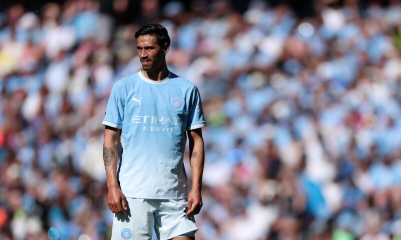 لاعب مانشستر سيتي تيجاني رايندرز ينتقل إلى نادٍ سعودي