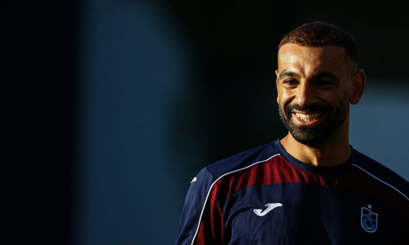 “مفاجأة خاصة” من طرابزون سبور لمحمد صلاح خلال التدريبات