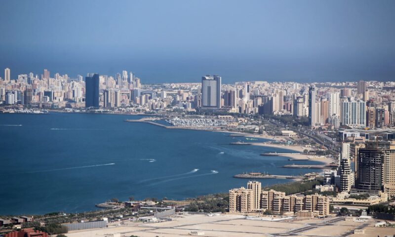 الكويت.. الداخلية تعلن ضبط 22 متهما وتكشف ما عثرت عليه بحوزتهم