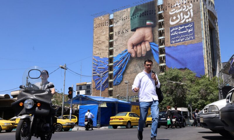 دعوة بزشكيان لإنهاء الحرب.. ما الذي تكشفه عن الموقف داخل إيران؟
