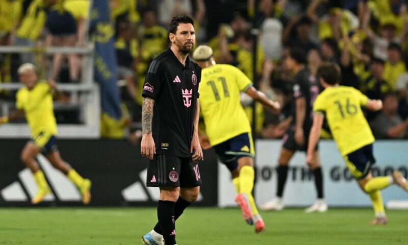 الكشف عن عقوبة ميسي بعد صفعه لاعباً في الدوري الأمريكي