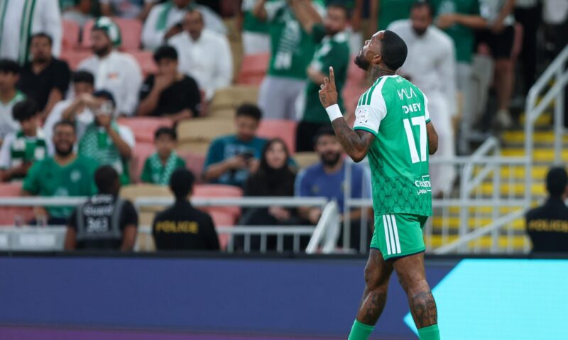 تعليق مُثير من حساب الدوري السعودي على تسجيل إيفان توني هاتريك أمام أبها