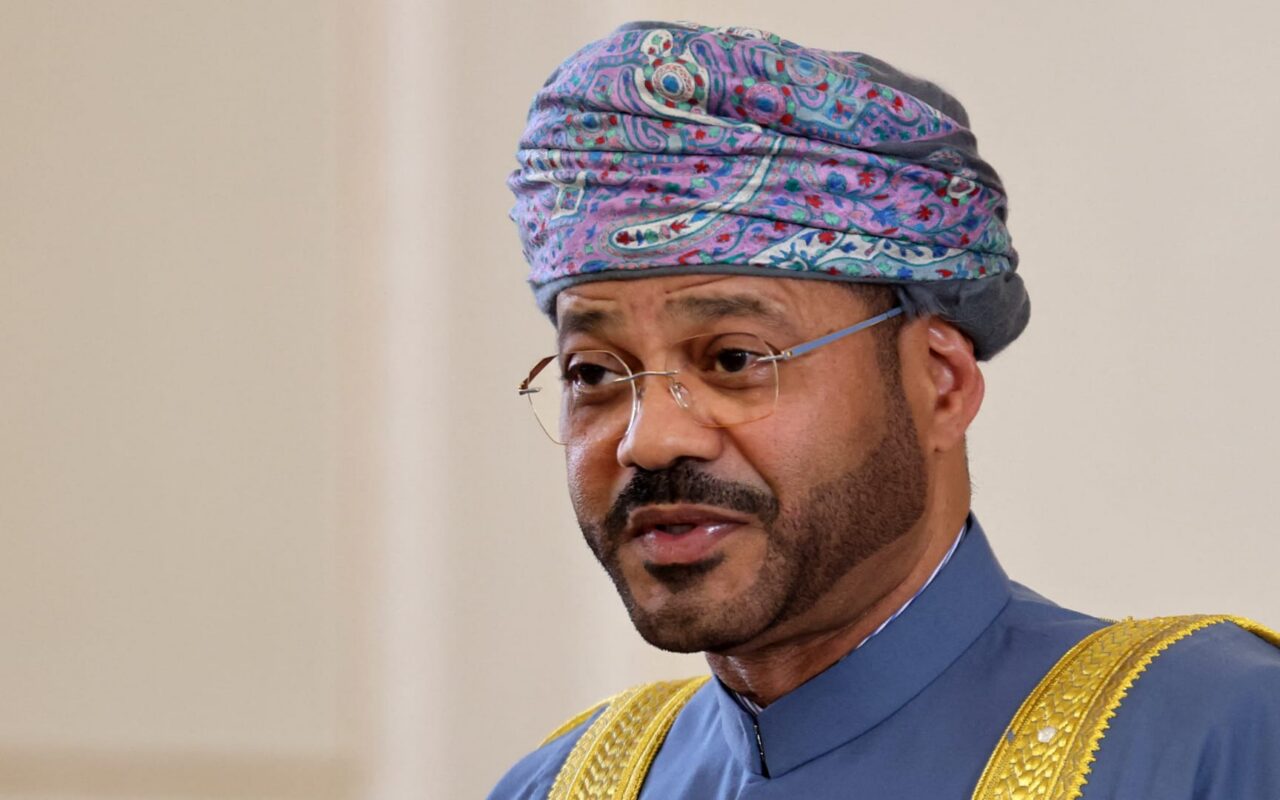 وزير خارجية عُمان يزور إيران.. وهذا ما سيبحثه في طهران